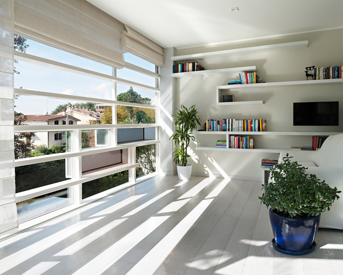 5-Horizontal-White-by-Nir-Sivan-interior