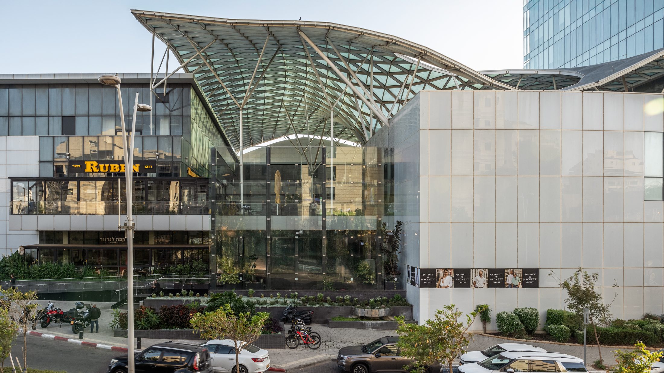 KFAR SABA HAYERUKA, ISRAEL by Nir Sivan Architects — photo 1 of 7