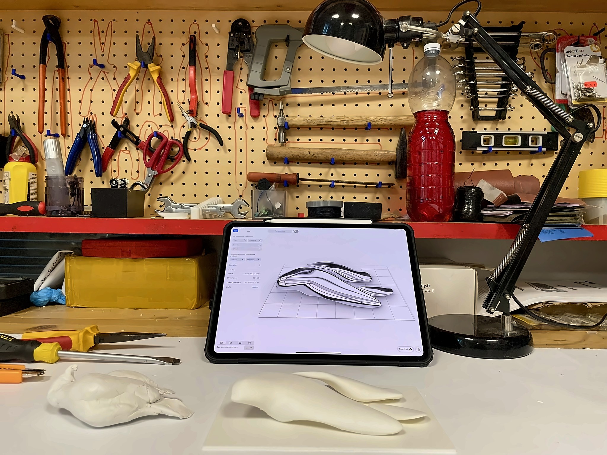 Nir Sivan Architects – Falcon, Vision in Flight (2025): the workshop: clay models, 3D prints and the digital model on a tablet