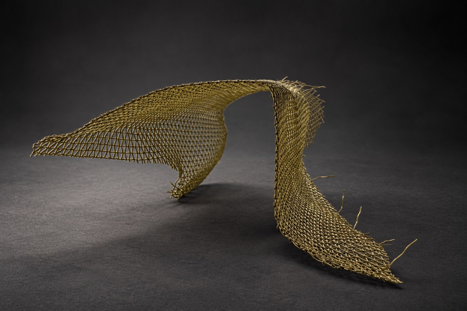 Nir Sivan Architects – Metal mesh study for Onda Carioca (2011): the mesh wave standing on two points