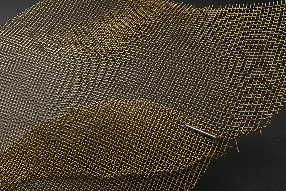 Nir Sivan Architects – Metal mesh study for Onda Carioca (2011): close-up of the mesh and its pin