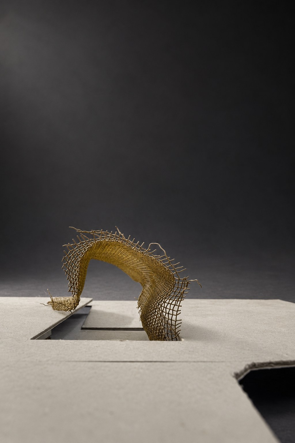 Nir Sivan Architects – Metal mesh study for Onda Carioca (2011): the mesh wave on the cardboard site model